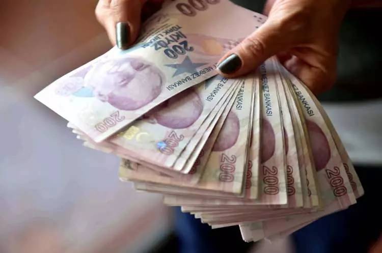 Kabine toplanıyor! İşte masadaki emekliler için bayram ikramiyesi zam formülleri 1
