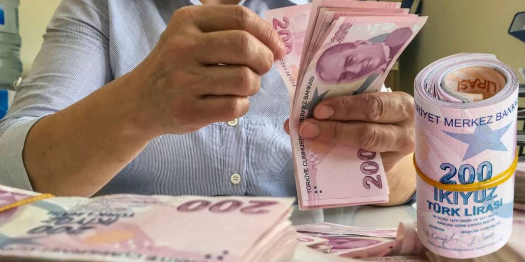 Emekli bayram ikramiyesi 4000 TL hesaplara ne zaman yatacak, kimler ikramiye alamayacak? 11