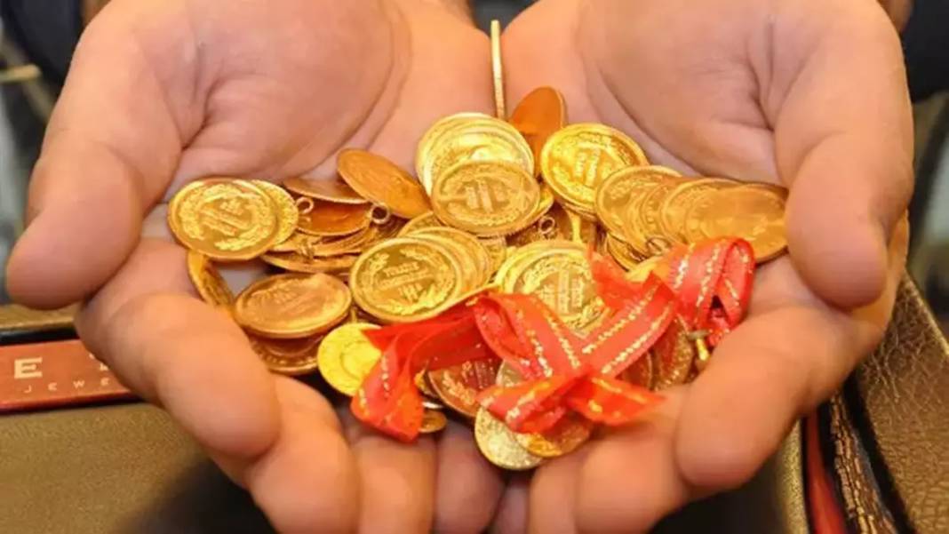 Altında son dakika: Düşüyor mu? Cumhuriyet altını, çeyrek ve gram altın fiyatları bugün ne kadar, kaç TL? 8