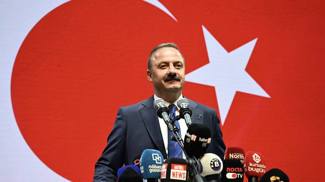 Son seçim anketinde büyük sürpriz! Oyunu artıran tek parti var 12