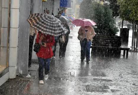 Meteoroloji uyardı: O bölgelerde hava kalitesi düşecek, toz taşımı geliyor! Perşembe günü hava nasıl olacak? Bugün hava nasıl? 10
