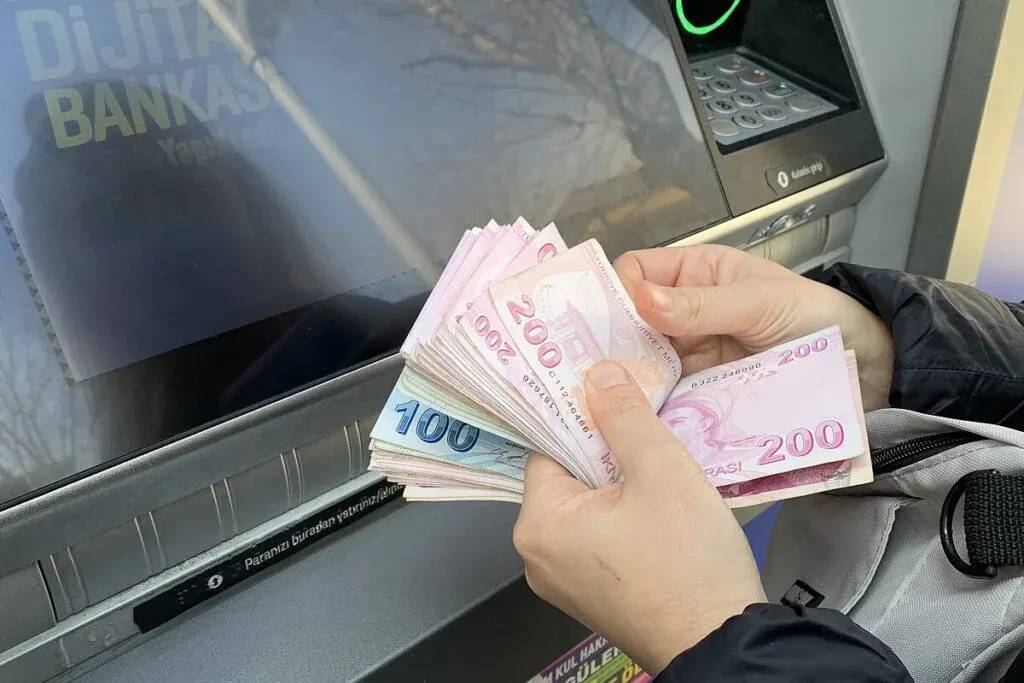 Bayram öncesi bankalardan nakit işlemi yapacaklar dikkat: Limit değişiyor... İşte, detaylar... 7