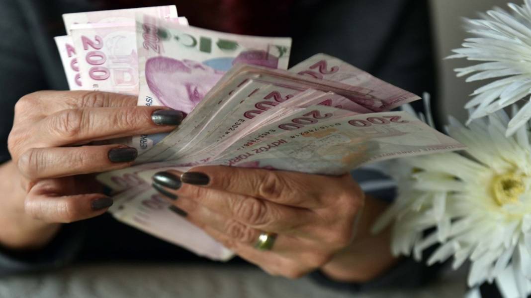 Gözler AK Parti MYK'da: Emeklinin bayram ikramiyesi artışı belli olacak! 4