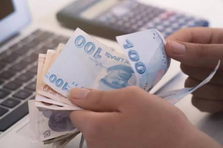 Kabine toplanıyor! İşte masadaki emekliler için bayram ikramiyesi zam formülleri 10