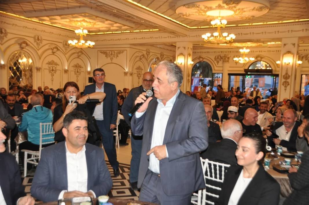 Birlik ve beraberliği pekiştiren iftar programı! AK Parti kartal geleneksel iftarı yoğun katılım ile gerçekleşti 4