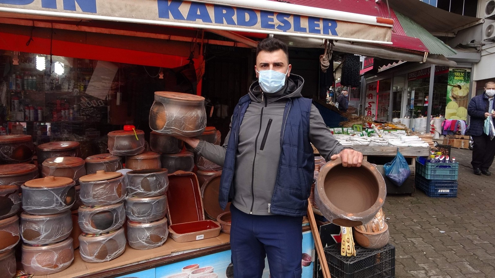 Ramazan’ın gelmesiyle güveç satışlarında artış yaşandı