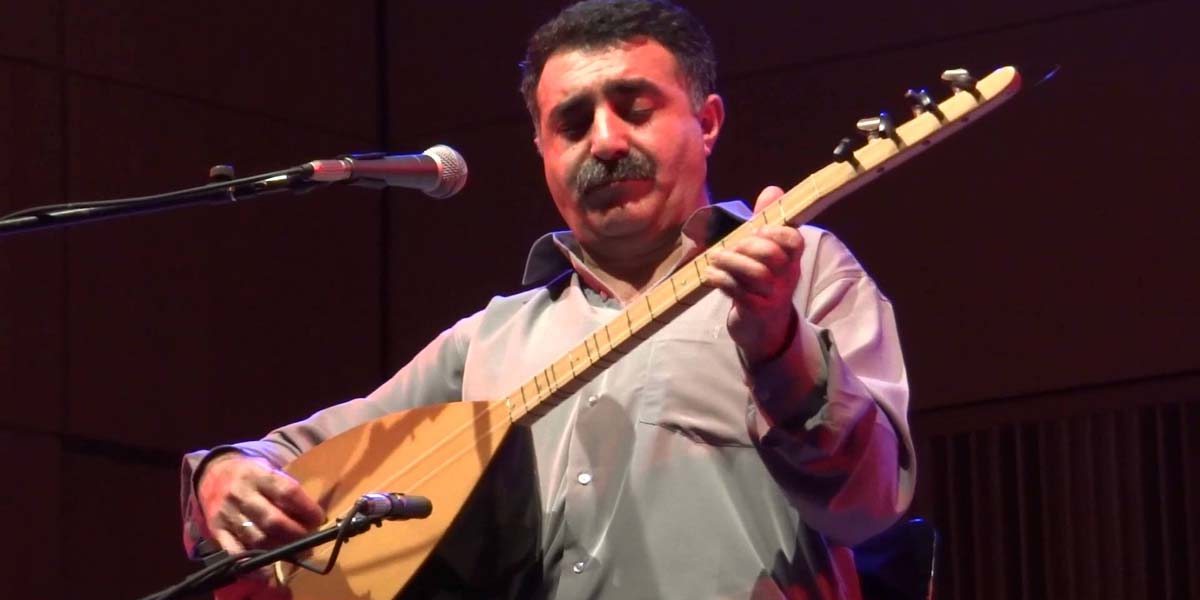 Erdal Erzincan kimdir? Nereli, kaç yaşında? Evli mi? Albümleri nelerdir?