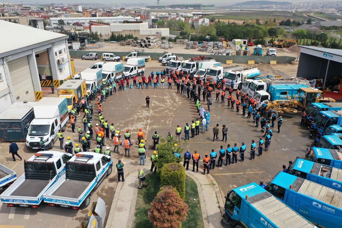Pendik Belediyesi tam kapanmada tam kadro sahada!
