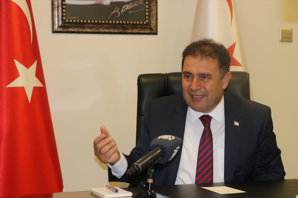 Son dakika! Kuzey Kıbrıs Başbakanı istifa etti