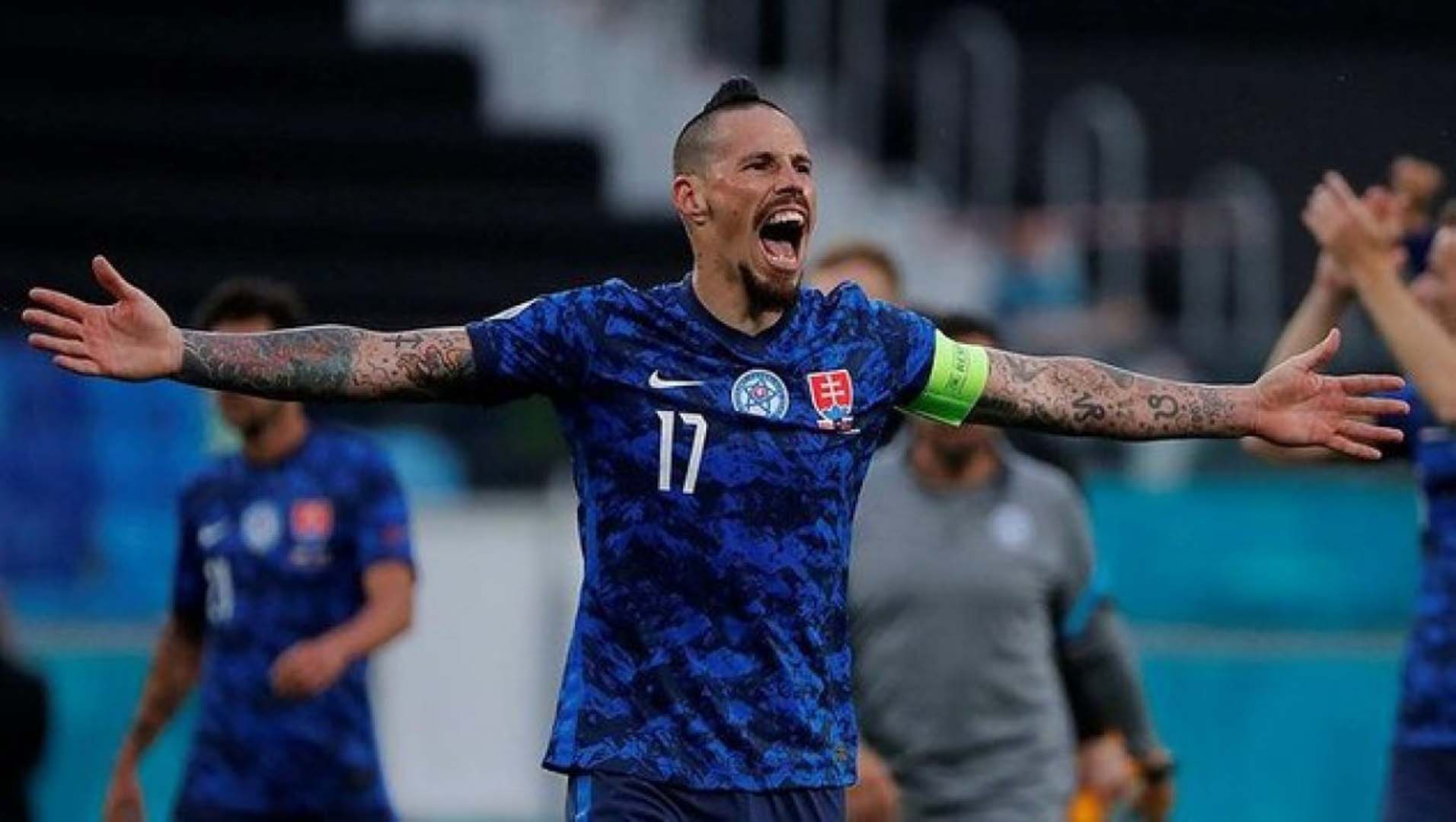 Marek Hamsik Trabzonspor taraftarını korkuttu! Milli takımda sakatlanarak oyundan çıktı!