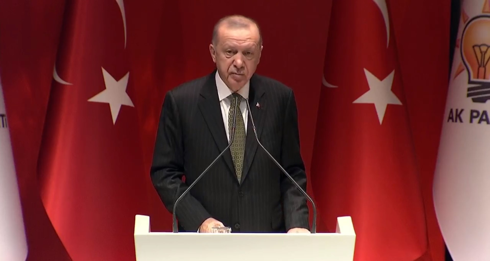 Cumhurbaşkanı Erdoğan, AK Parti Genişletilmiş İl Başkanları Toplantısı'nda konuştu:  Enflasyon üzerindeki köpüğü de süratle alacağız