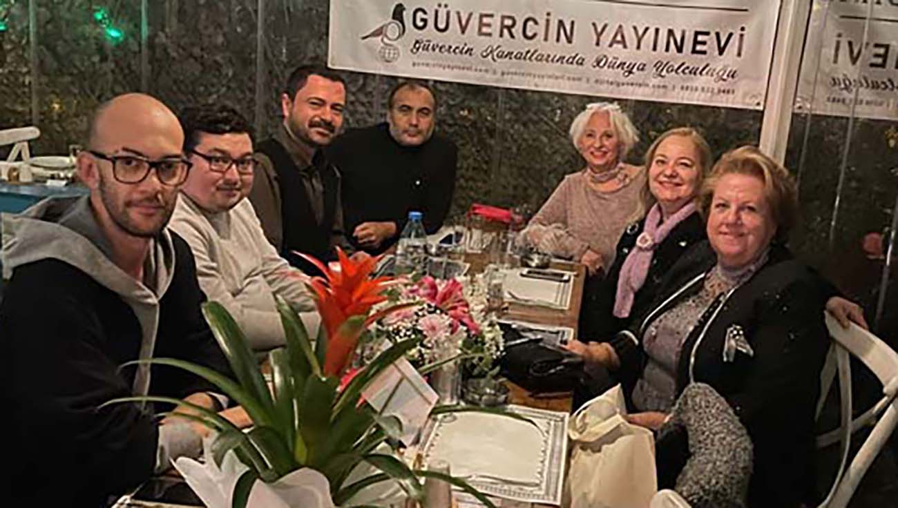 Güvercin Yayınevi kurucu ve yazarlarından Tuzla Mor Salkım’da yıl dönümü kutlaması!