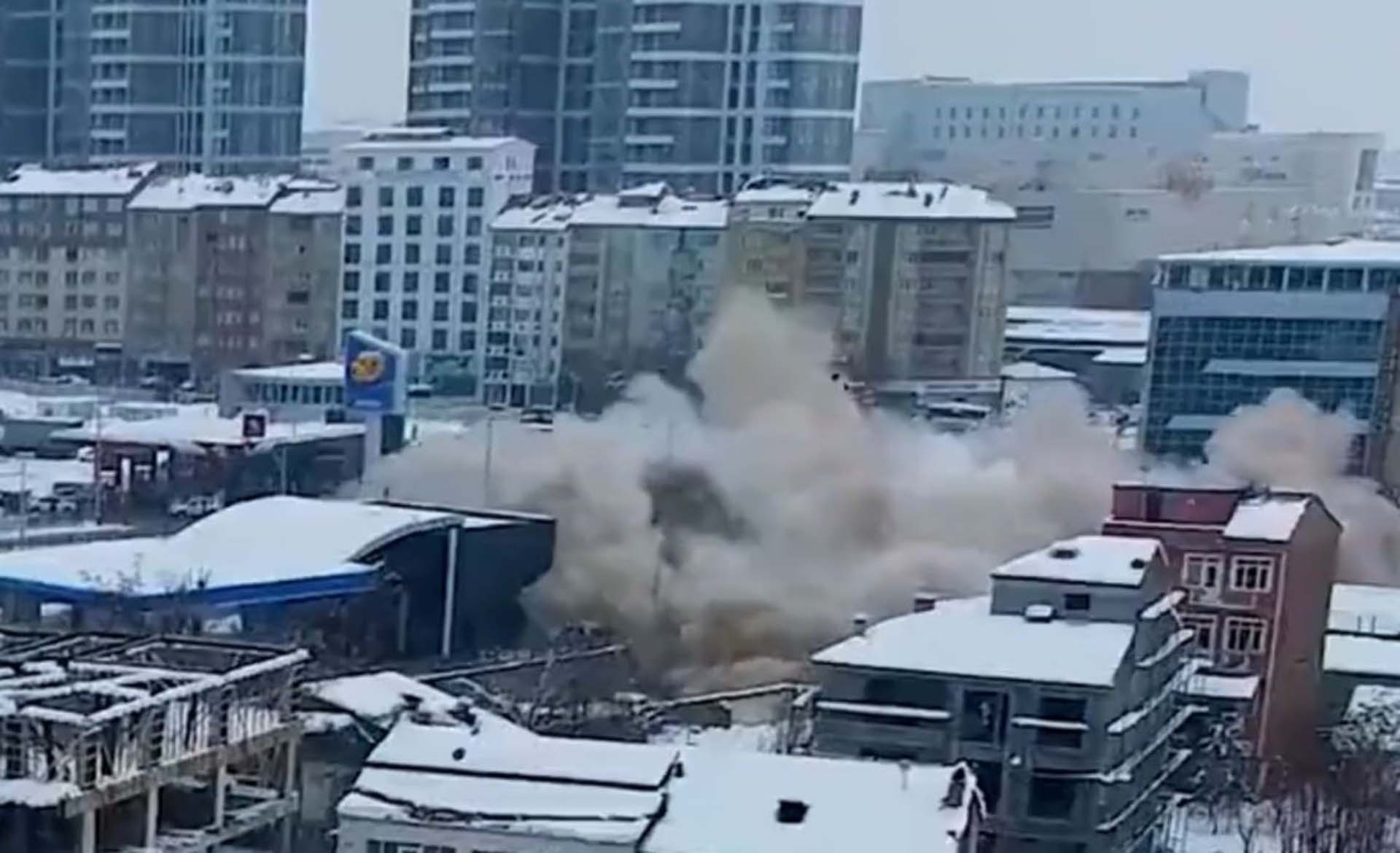 Kahramanmaraş depreminin yeni görüntüleri şoke etti! Malatya'da binalar tuzla buz oldu!