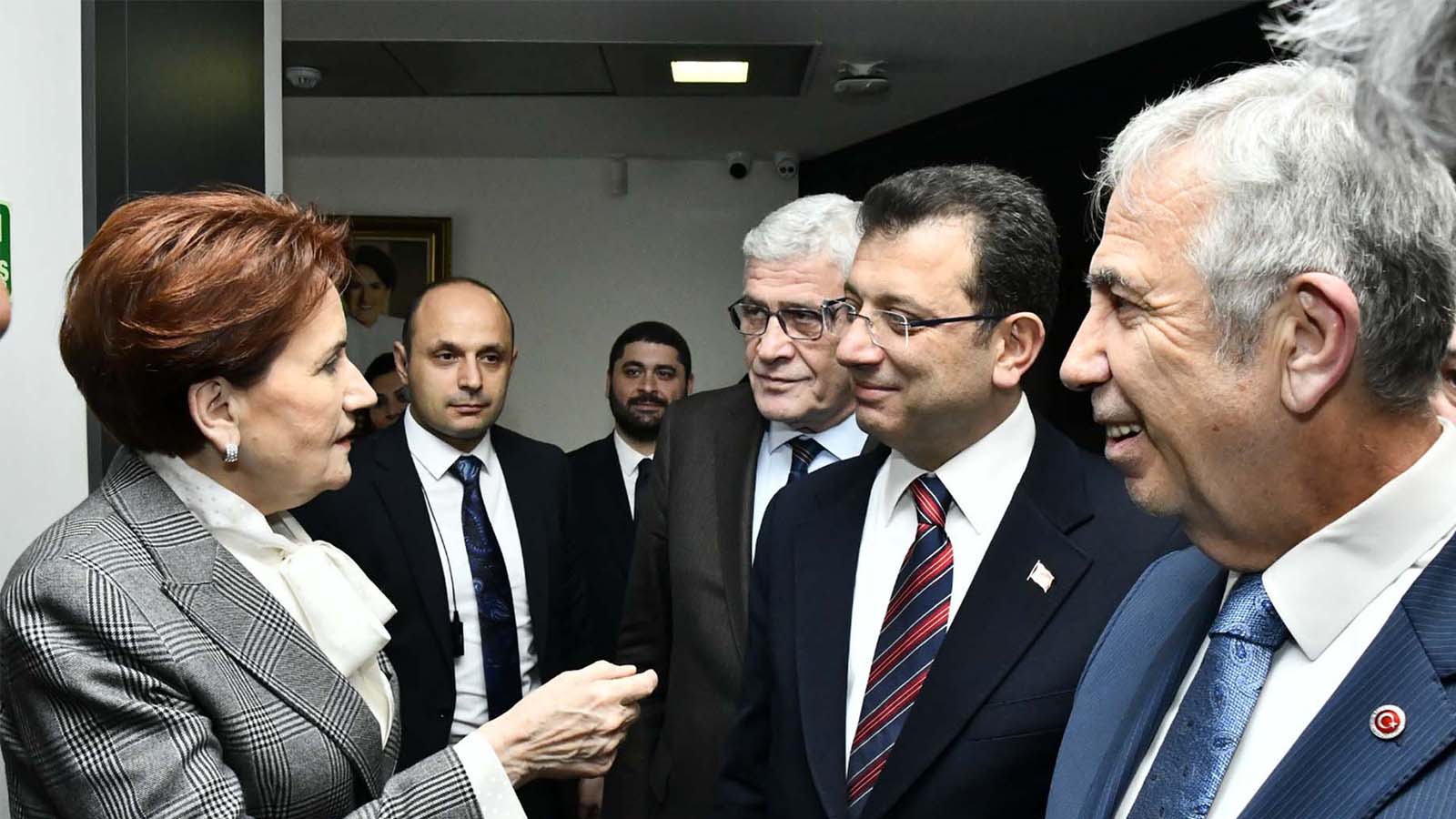 İYİ Parti Liderinden 6'lı masaya dönüş teklifi! Mansur Yavaş ve Ekrem İmamoğlu'na Cumhurbaşkanı Yardımcılığı teklif edildi!