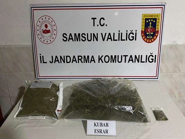 Samsun'da 3,5 kilo kubar esrar ele geçirildi: 2 gözaltı
