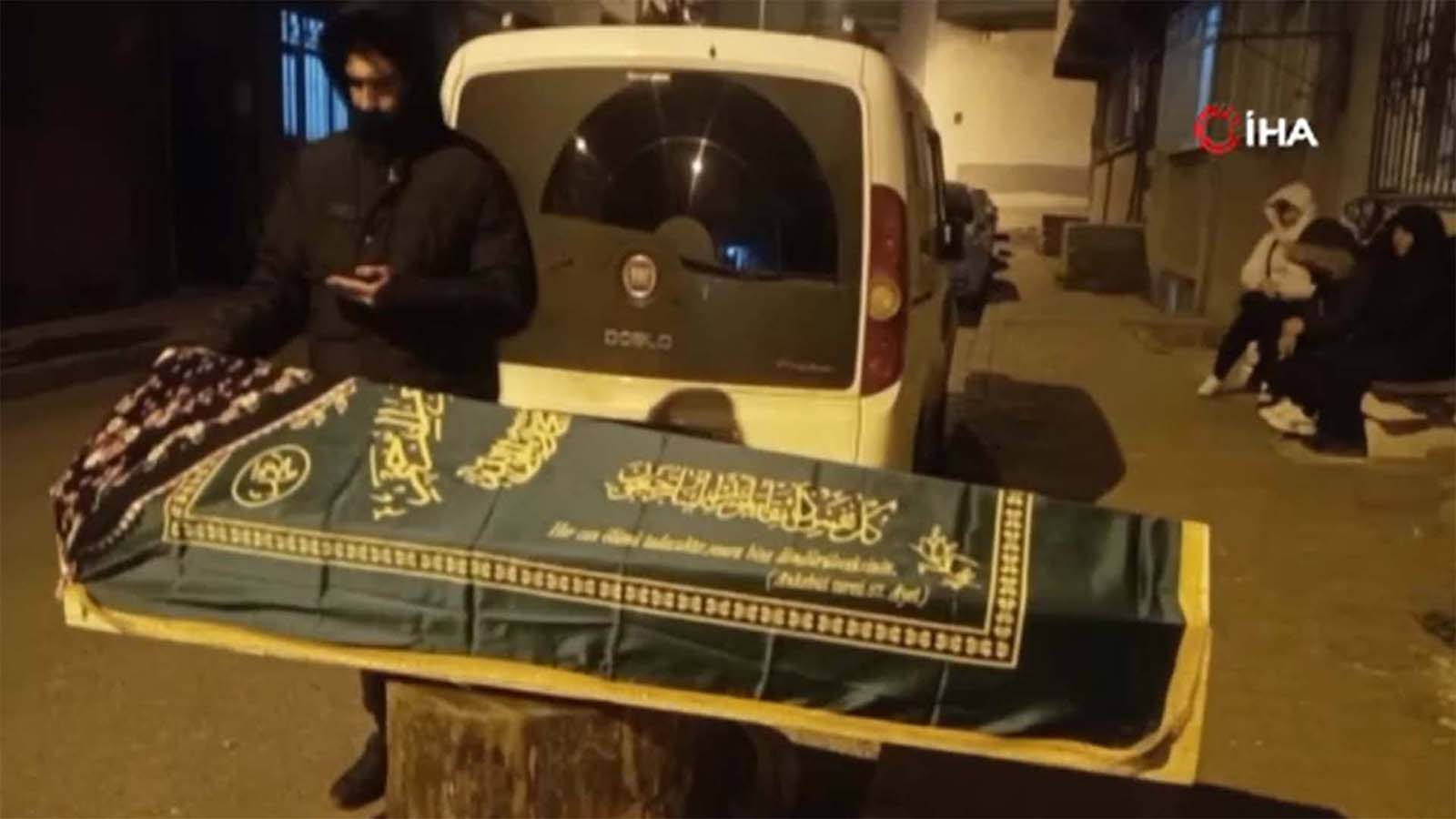 İBB'nin cenaze aracı arızalandı! Cenaze saatlerce sokakta bekledi!