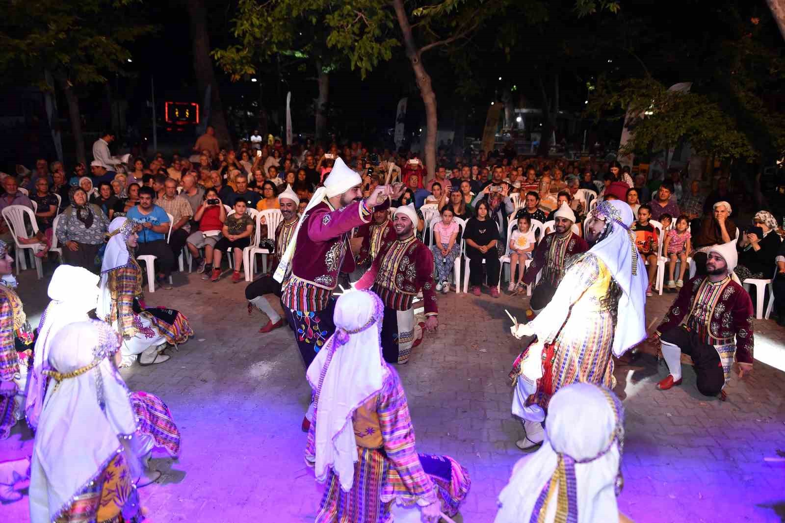 Mersin’de düzenlenen yayla konserleri yaz akşamlarına renk katıyor