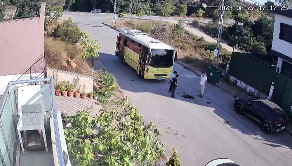 Bu nasıl zihniyet? Korna çaldığı köpek yoldan çekilmeyince, ezip geçti!
