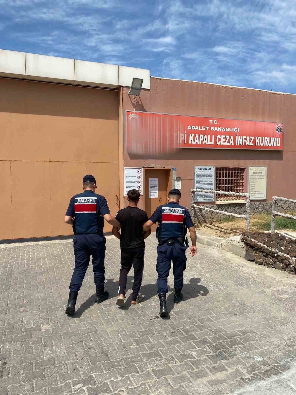 Tam bir suç makinesi! 18 yaşındaki şüpheli Manisa’da jandarmaya yakalandı