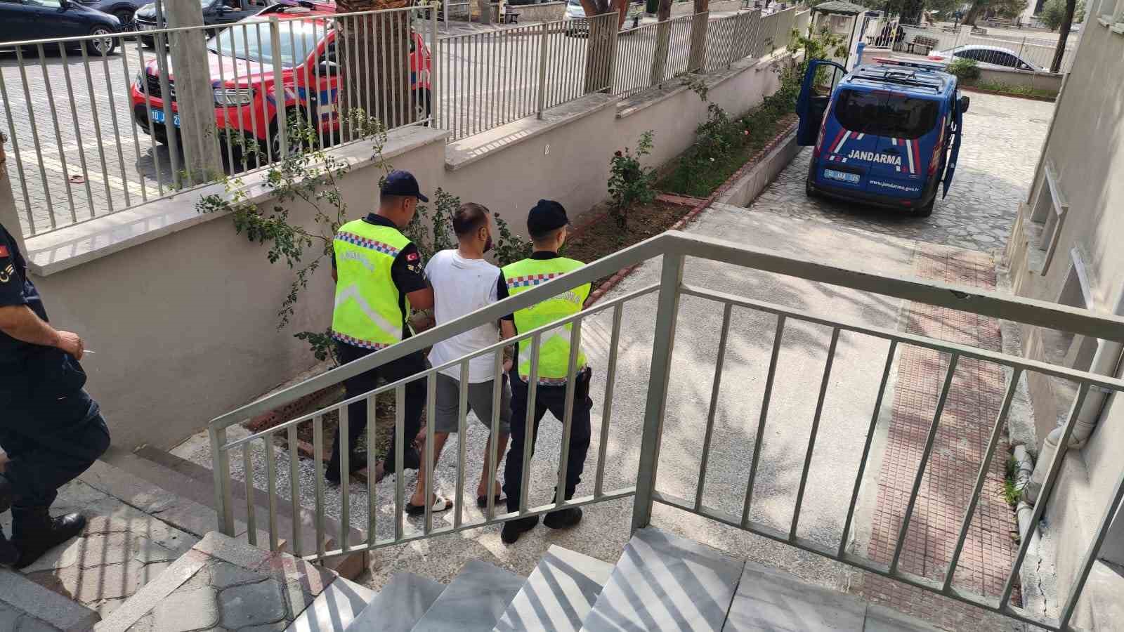 Kiralık ev tutup, uyuşturucu sattı!
