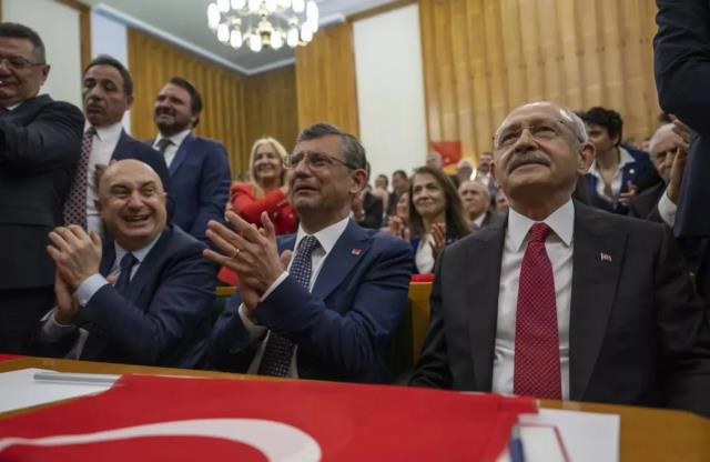 CHP'de değişim tartışmalarının gölgesindeki Kurultayın tarihi belli oldu