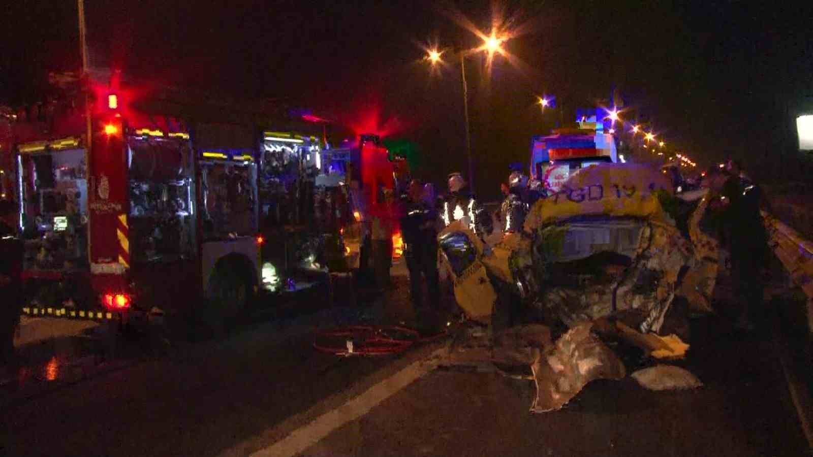 Kuzey Marmara Otoyolu’nda feci kaza, ticari taksi otobüse arkadan çarptı