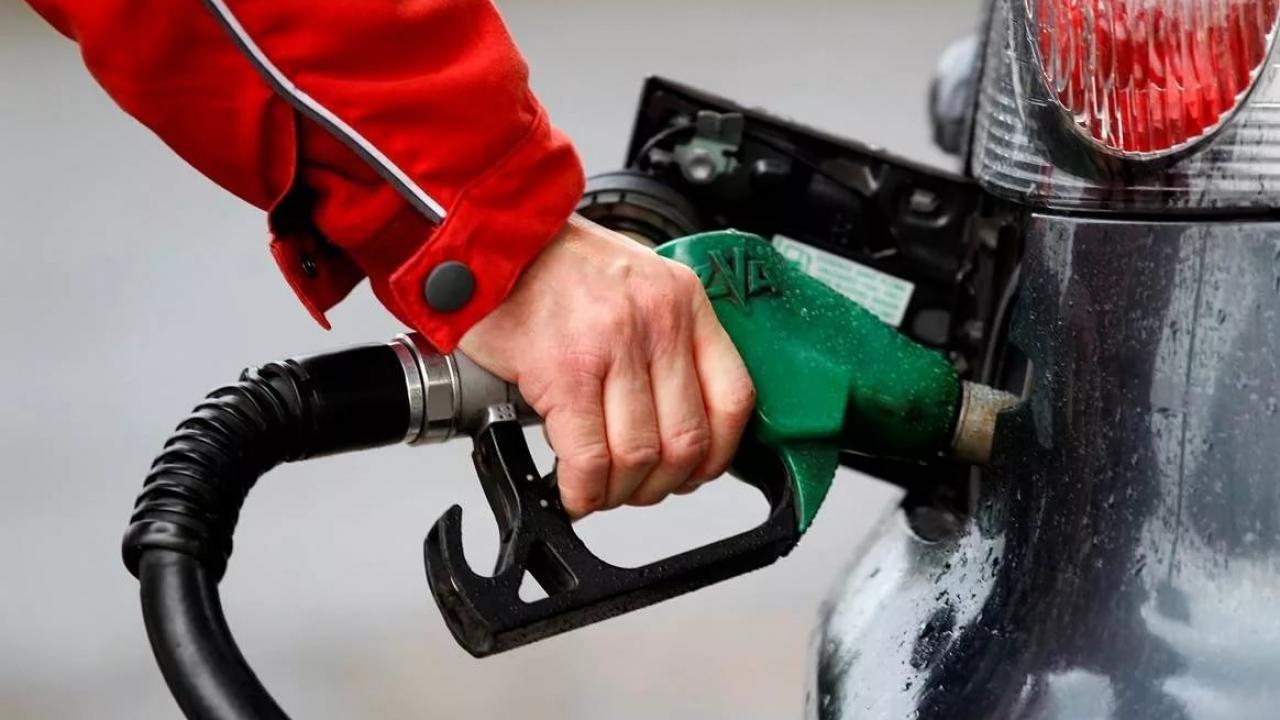 Araç sahipleri dikkat!  En son 2 lira 23 kuruş zam gelmişti! Bu kez Motorine indirim geliyor!