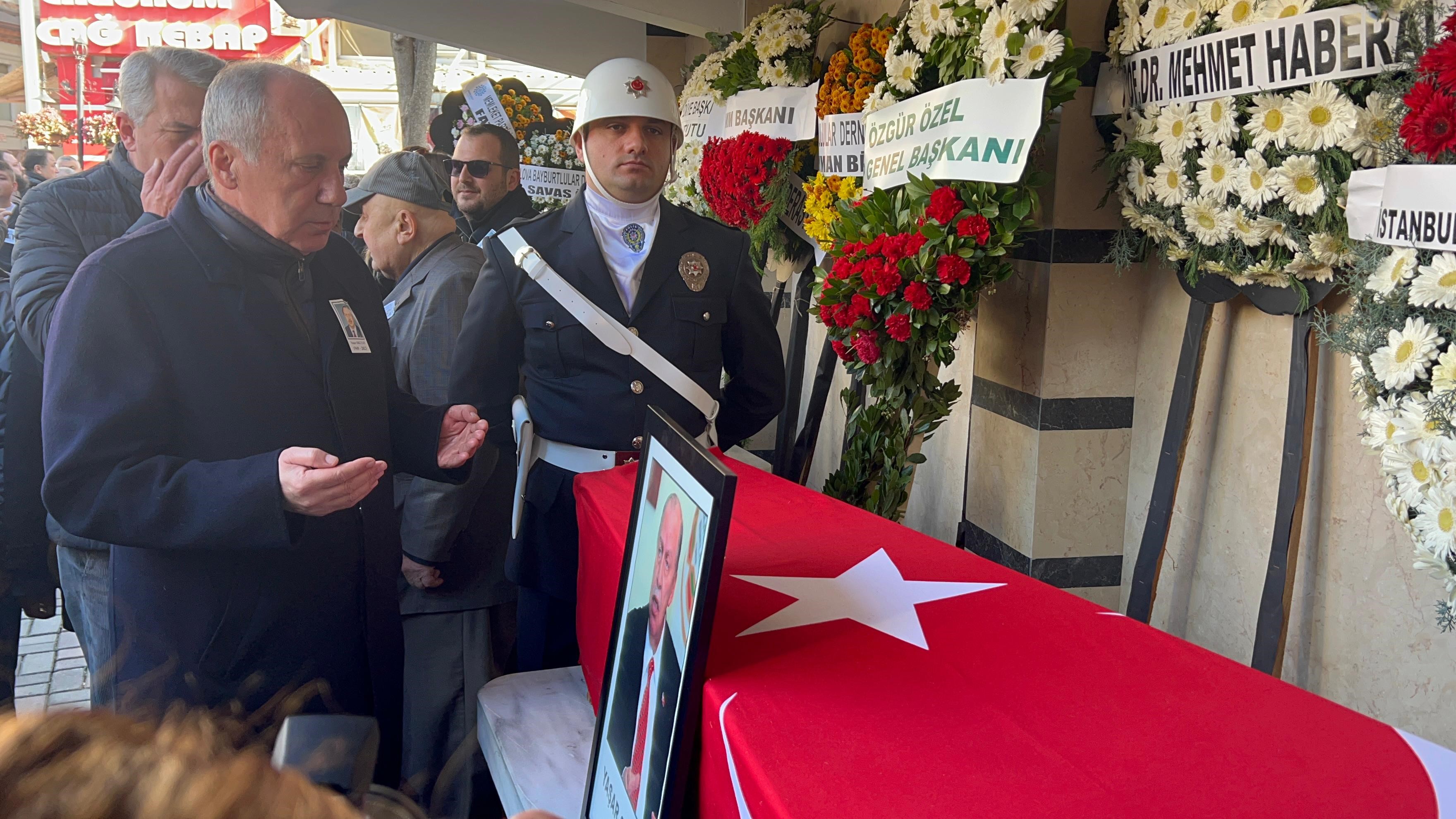 Eski Bakan Yaşar Okuyan Yalova’da düzenlenen törenle toprağa verildi