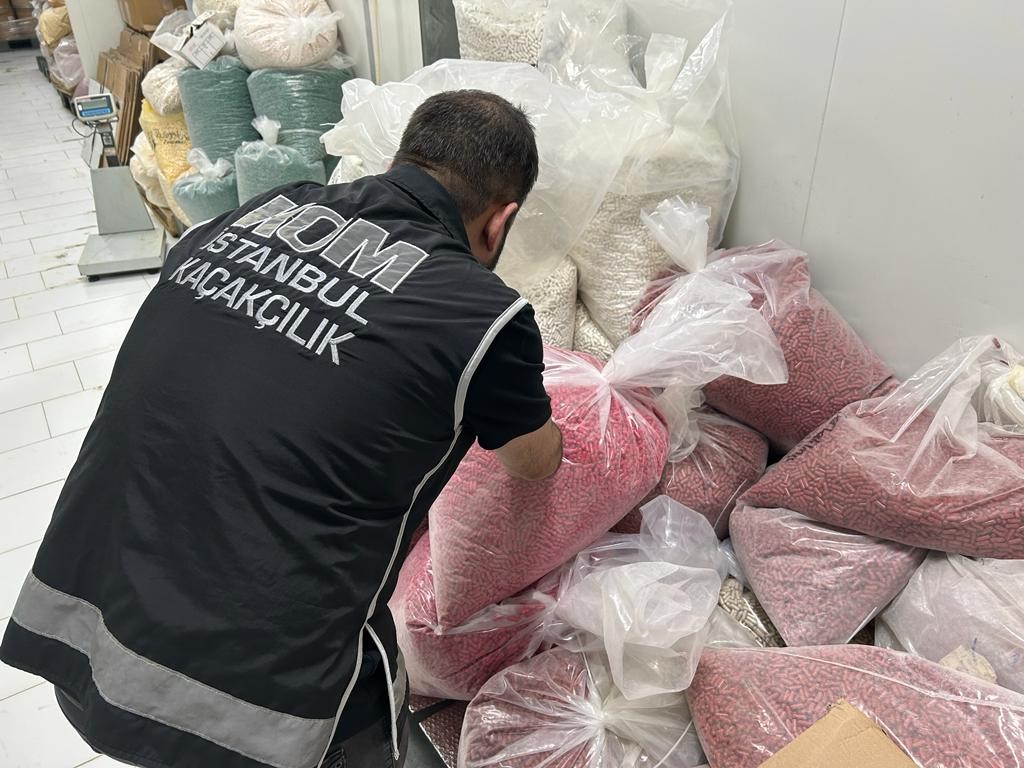 İstanbul’da sahte ilaç operasyonu! 50 milyon liralık ürün ele geçirildi!