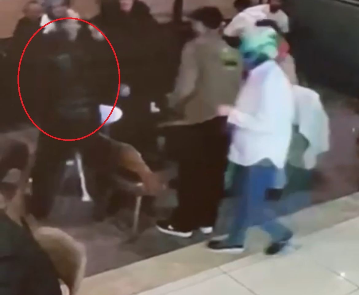 İşletme sahibinin müdahalesi 1 yaşındaki bebeği bakın nasıl hayata döndürdü!