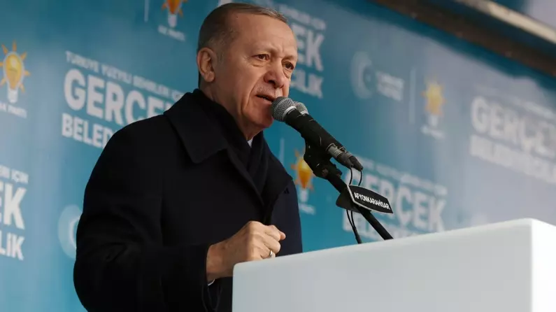 AK Parti 81 ilde sahaya iniyor! Vatandaşa 'Ne beklentiniz var?', 'Neden sandığa gitmediniz?' gibi sorular sorulacak