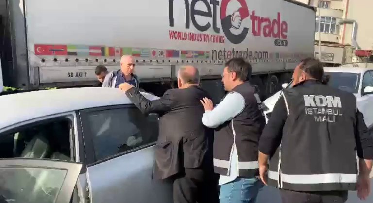 Kamu memuruna rüşvet operasyonu! Vergi borcu ile tehdit edip rüşvet istediler!