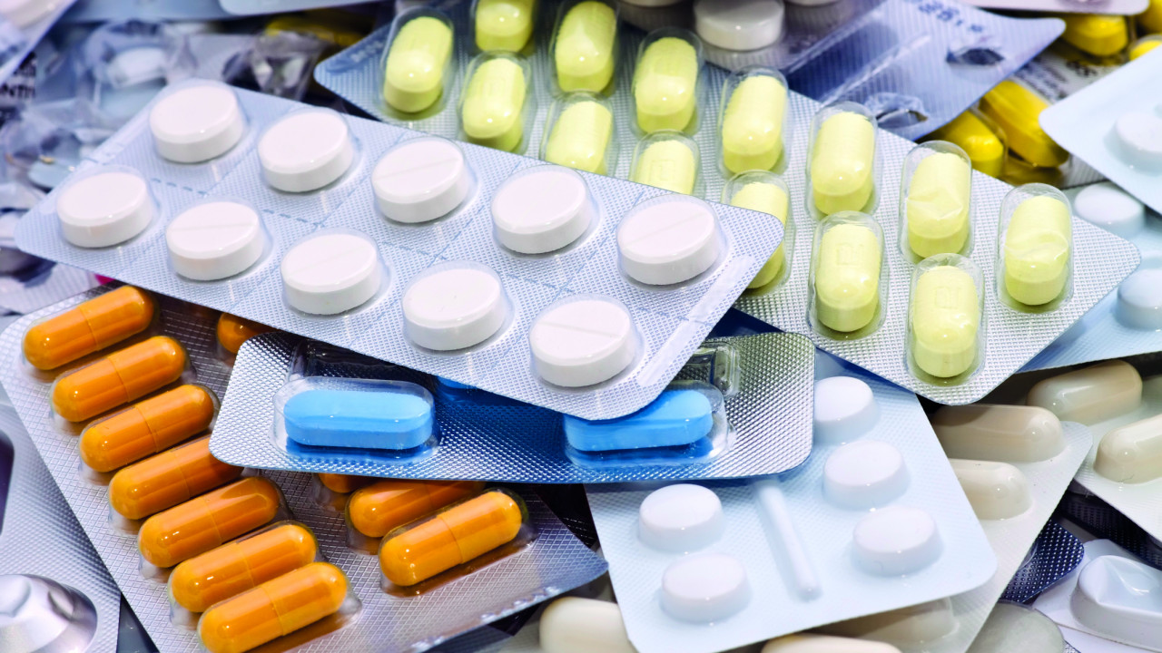Raporlu ilaç kullananlar mutlaka okuyun! Bakan yeni açıklama yaptı