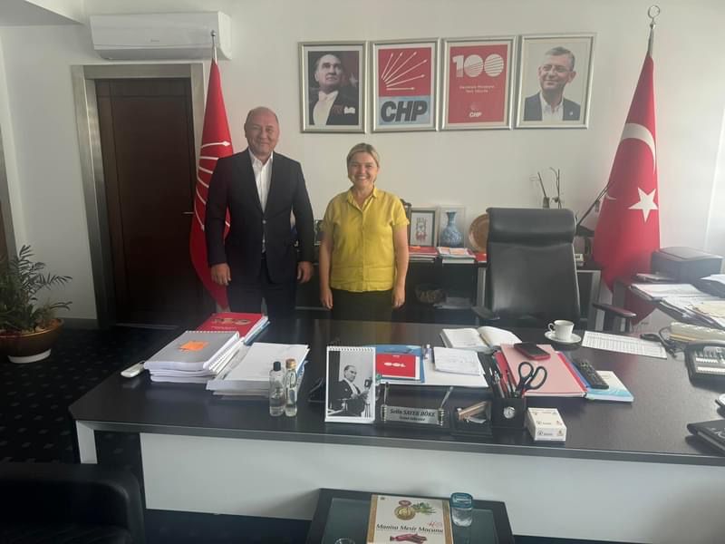 Siyasette yıldızı parlayan, Pendik siyasetinin önemli ismi Süleyman Tarık Balyalı'ya çok önemli görevler