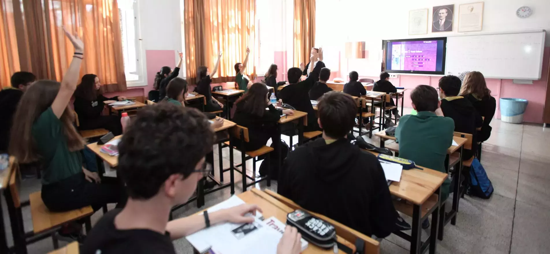 MEB'de sürpriz düzenleme: Bu sınıflarda geçme puanları değişti!
