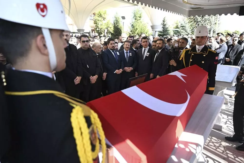 Türkiye şehitlerini gözyaşlarıyla uğurladı: TUSAŞ şehitlerine veda...
