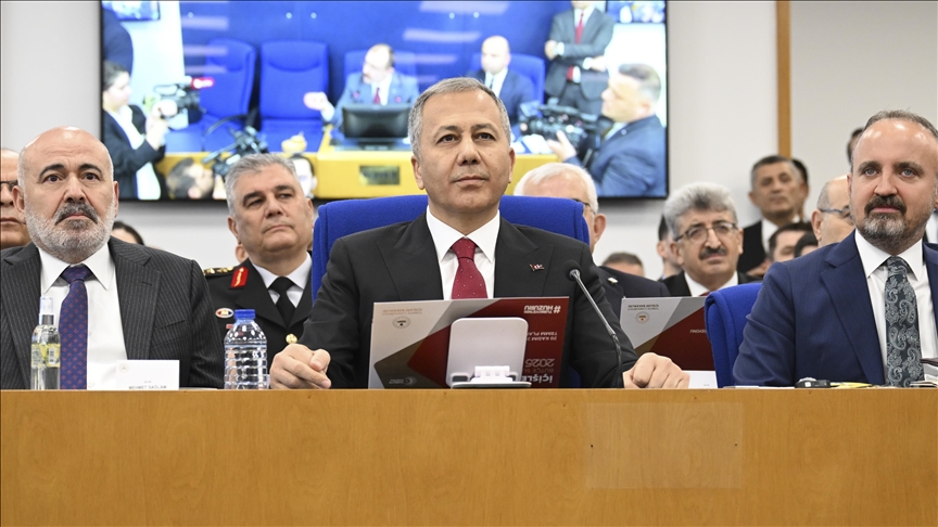 TBMM'de Plan ve Bütçe Komisyonunda yaşanan gerginliğe Bakanlardan kınama geldi!