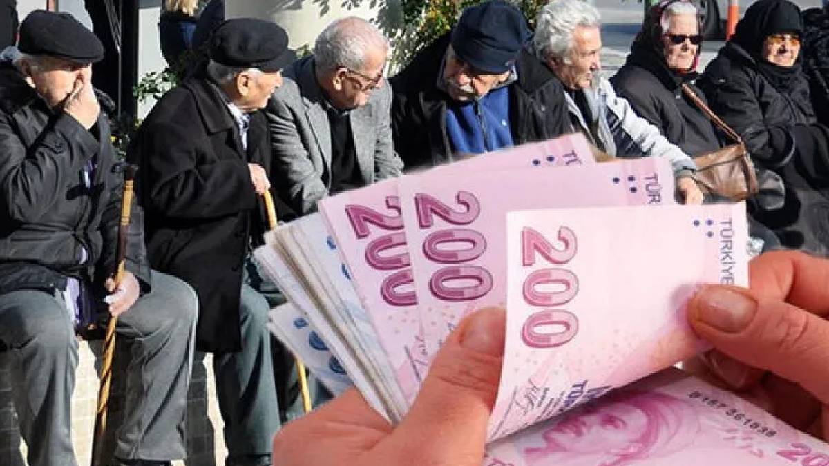 Emekli bayram ikramiyesi 4000 TL hesaplara ne zaman yatacak, kimler ikramiye alamayacak?