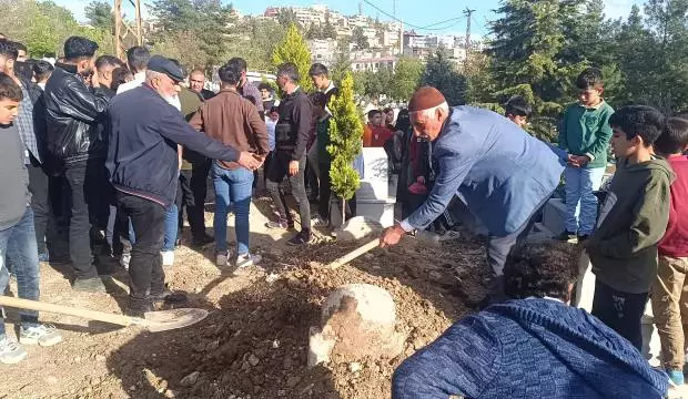 Siirt'te akıl almaz olay! Ses geldi dediler gömdükleri adamın mezarını açtılar: Bakın ne çıktı!