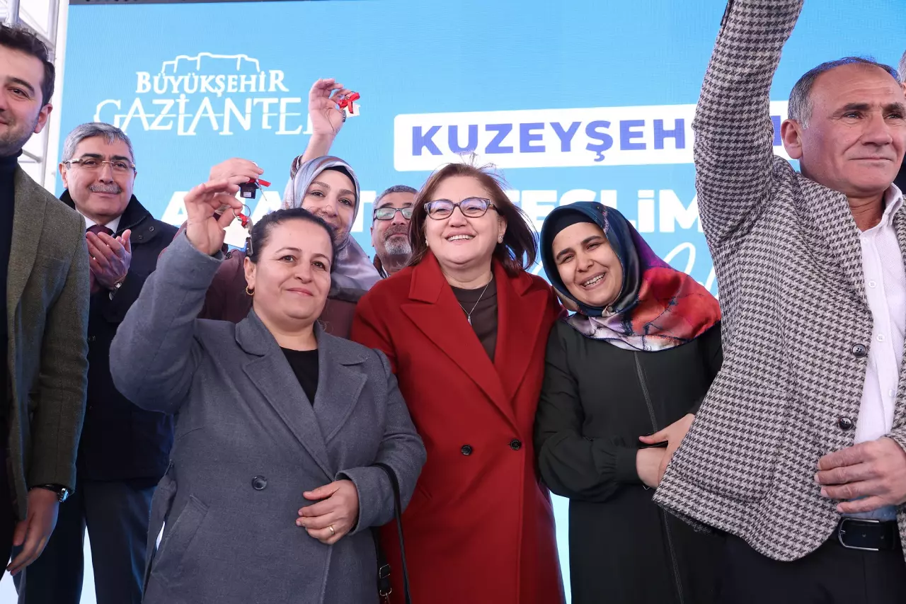 Gaziantep Büyükşehir'den büyük yatırım: Evsiz vatandaşlara 3 bin konut müjdesi! Başvurular başladı