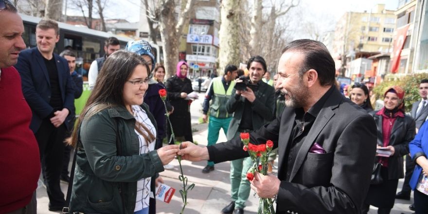 Bingöl'de teröristler sürücüyü de yakmaya çalıştı