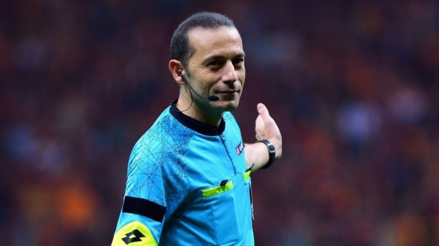 Cüneyt Çakır kimdir? Kaç yaşında? Nereli? Mesleği ne? Ne iş yapar? Hangi takımlı?