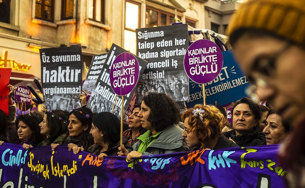 8 Mart Dünya Kadınlar Günü pankartları 2023