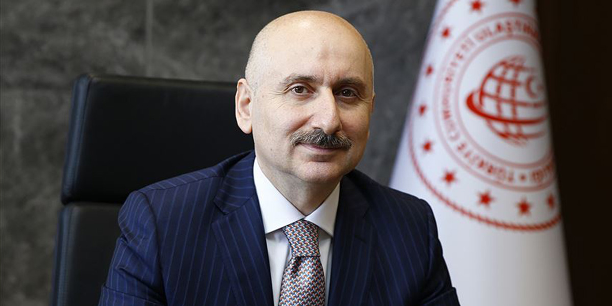 Ulaştırma ve Altyapı Bakanı Adil Karaismailoğlu'ndan dijital farkındalık paylaşımı