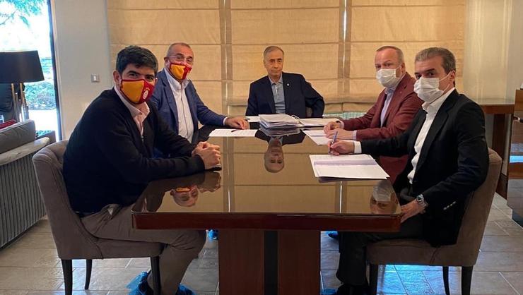 Galatasaray'da erken seçim sesleri!