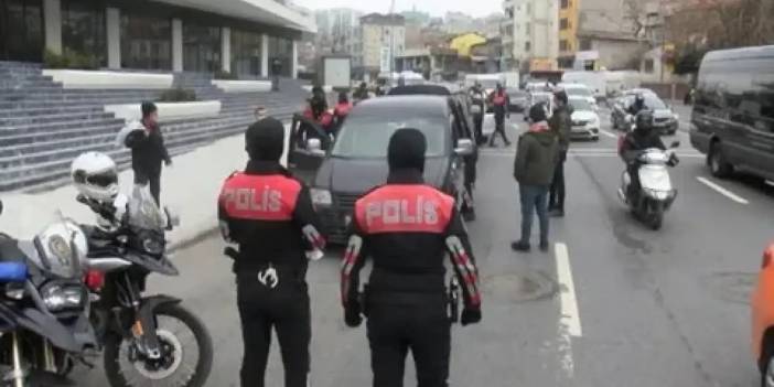 Soğukkanlı tavrı ile peşinden gelen tacizciyi yakayıp polise teslim etti!