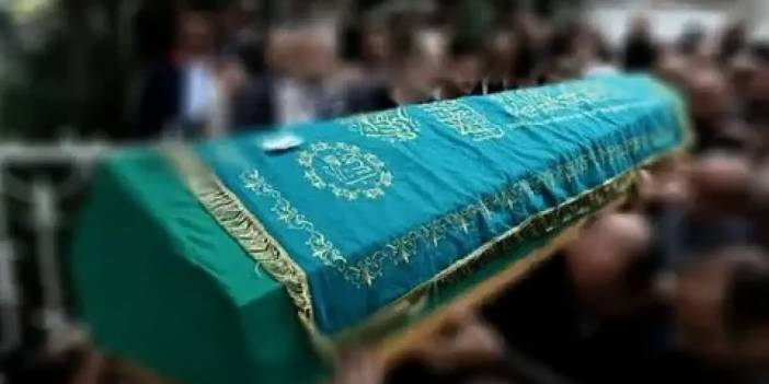 Bir ailede iki acı: Annesinin tabutu başında kalp krizi geçirip hayatını kaybetti