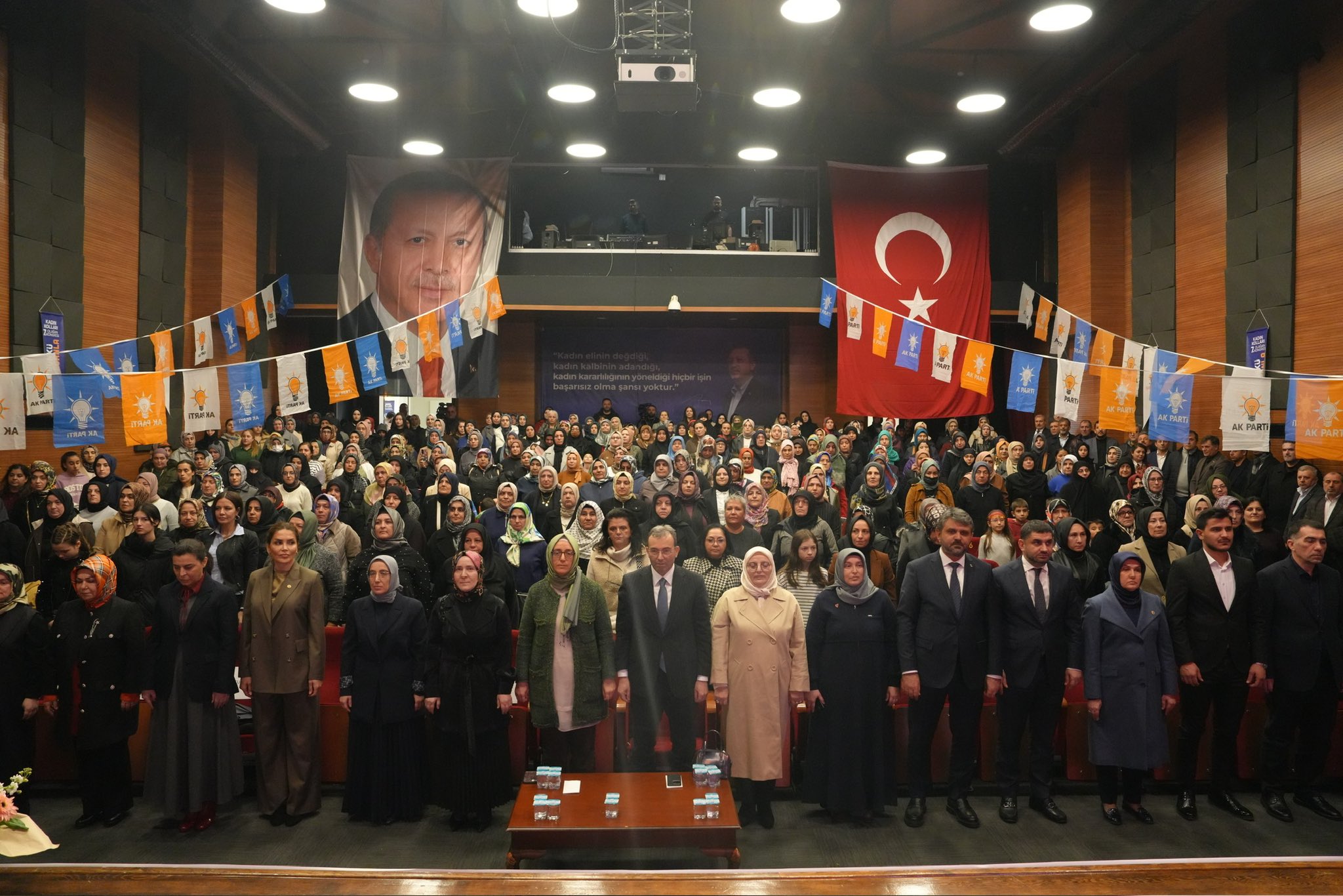 AK Parti Pendik İlçe Kadın Kolları Başkanlığı'na Zahide Fındık Seçildi