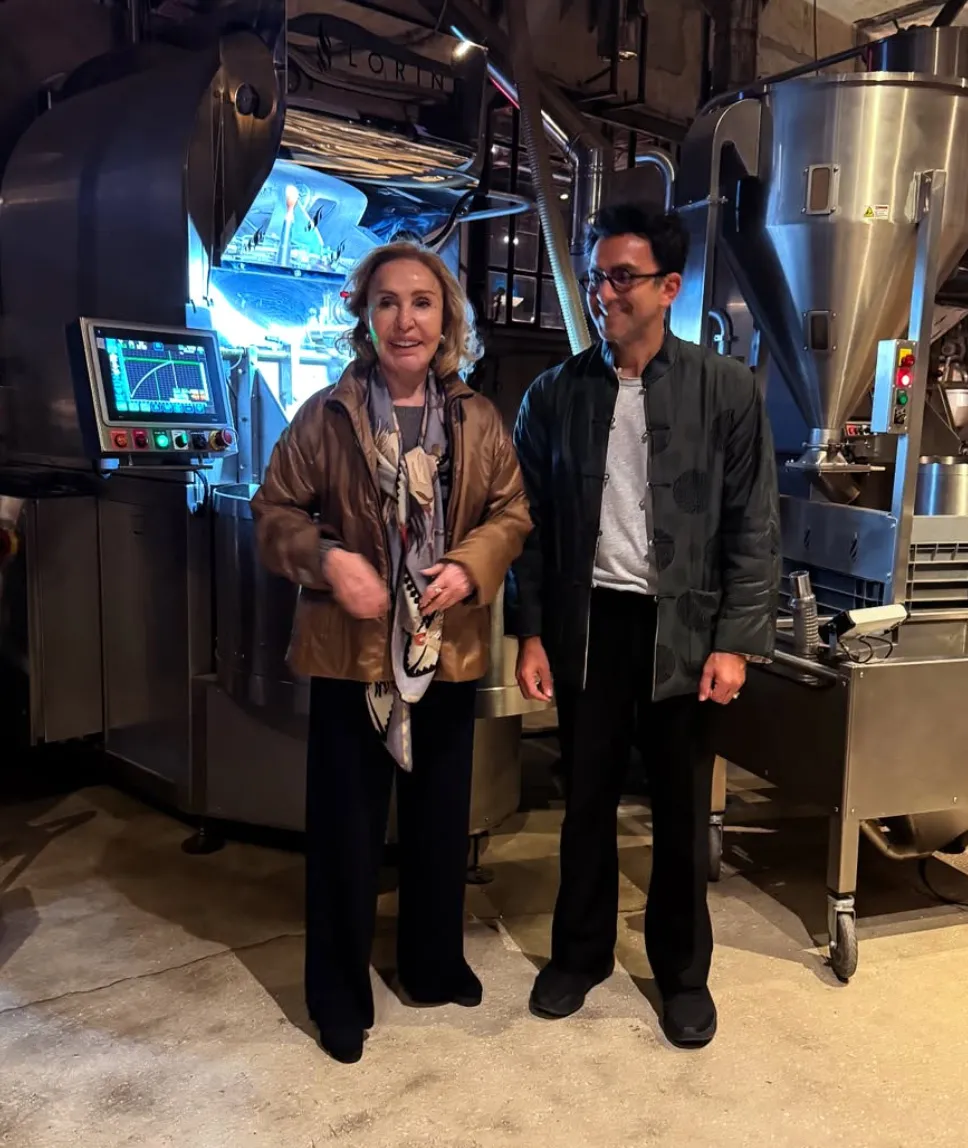 Ali Koç'un annesinin EspressoLab'de kahve keyfi: Çiğdem Simavi'den 'boykot' a tepki!