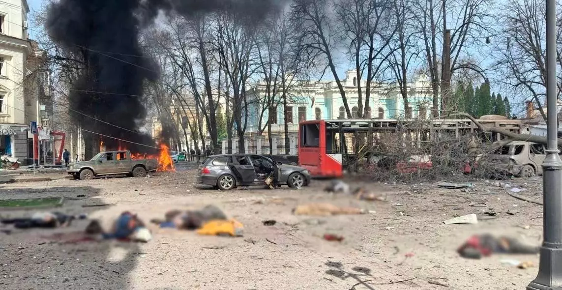 Rusya Sumy'e füze yağdırdı! Çok sayıda ölü var